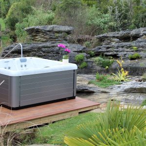 Jacuzzi hot tub overlooking the gardens.